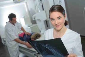 Junge Ärztin sucht Arztpraxis