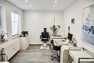 Biete Ärztestelle für Opthalmologie