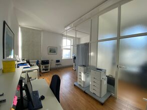 Arztpraxis mit grosser Praxisfläche zu vermieten