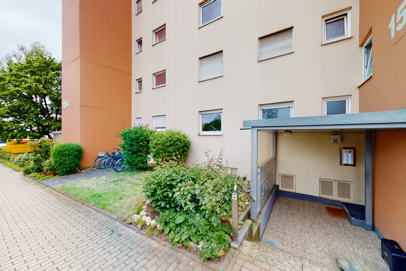 charmante-3-5-zimmerwohnung-balkon-stellplatz-perfekter-zustand-willkommen-in-ihrer-modernen-oase.jpg