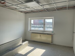 frisch-sanierte-praxisflaeche-direkt-an-der-u-s-bahn-barmbek-2-obergeswchoss