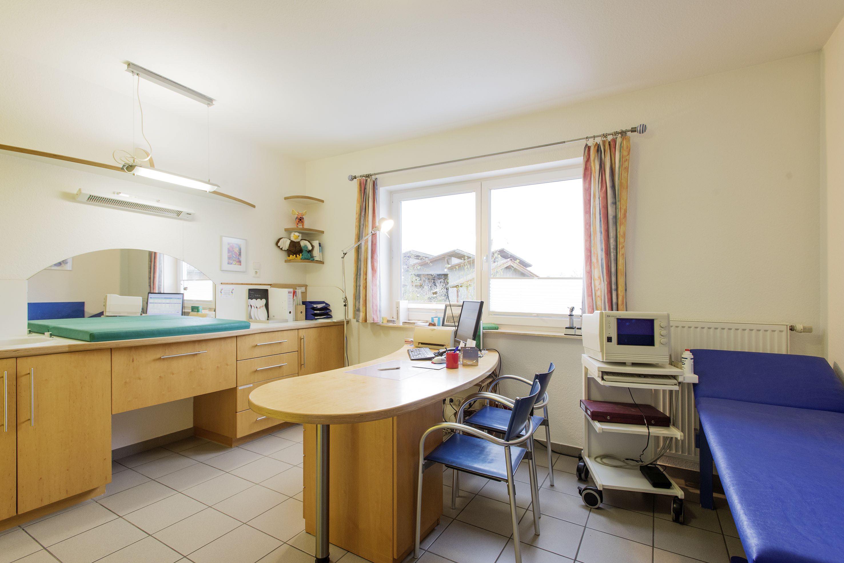 praxisabgabe-paediatrisch-neuropaediatrische-einzelpraxis-im-enzkreis-knittlingen-75438.jpg