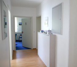 Flur und Sprechzimmer 2
